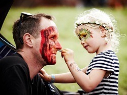 Facepainting for father