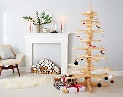 Alternative wooden Christmas tree by Timbatree