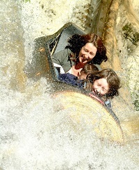 Llog flume ride at Gulliver's amusement park