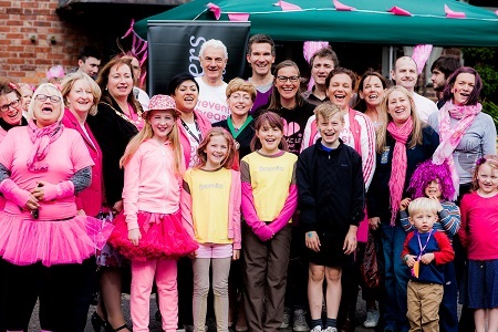 Paint Cheadle Hulme Pink 2016 - event participants