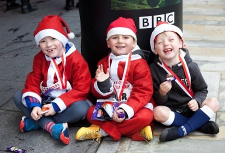 Young Santas finishers with medals