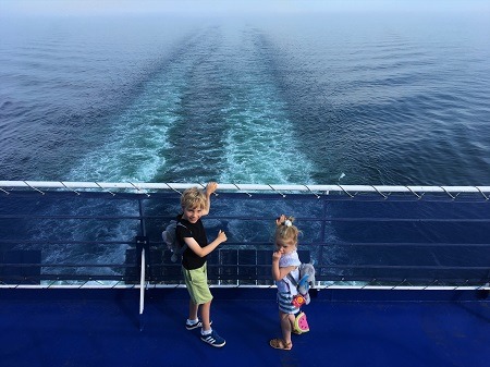 Children on the ferry to IJmuiden, photo P Wojnicki