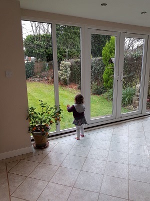 Little Girl meeting a new house