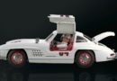 PLAYMOBIL Mercedes Benz 300SL with open doors, photo 1
