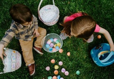 A girl and a boy playing with plastic Easter eggs | Gabe Pierce, unsplash