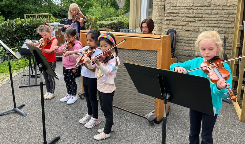 Bowdon Prep School. Violin Concert