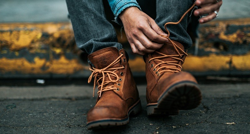 Lacing up boots