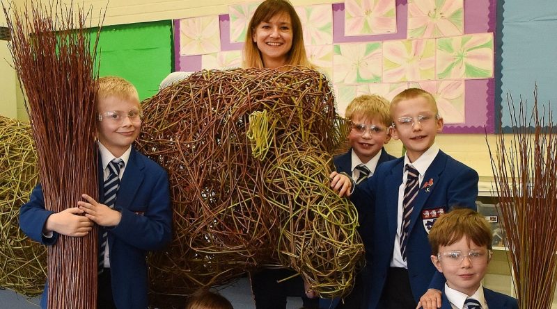 Willow sculptors from King's school