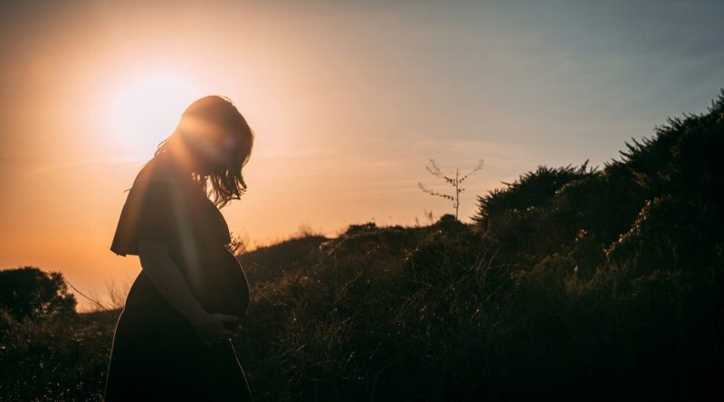 Pregnant woman. Unsplash