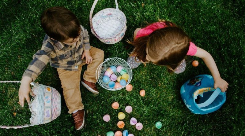 A girl and a boy playing with plastic Easter eggs | Gabe Pierce, unsplash