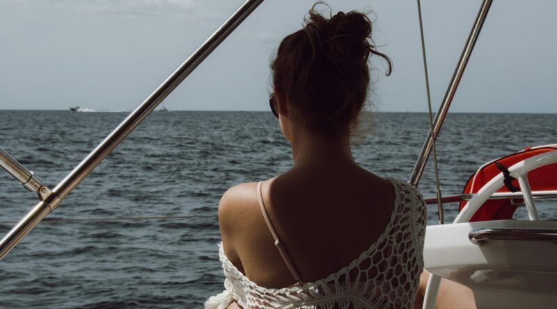 Woman on a Yacht-lyuza-mingazova-unsplash