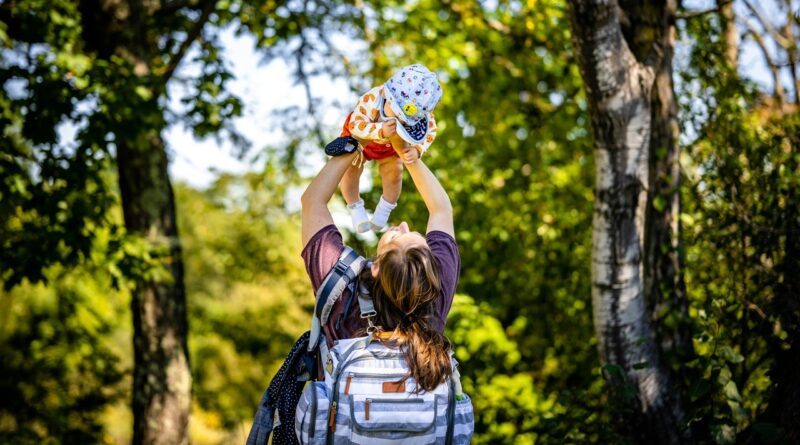 Mother and Baby - Summer time. Unsplash