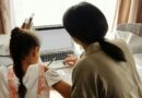 Mother-and-daughter-in-front-of-the-compute. Pexels