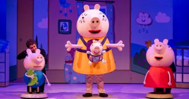 George, Mummy, Evie and Peppa | image ©Mark Senior