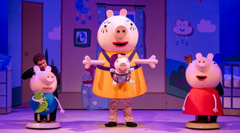 George, Mummy, Evie and Peppa | image ©Mark Senior