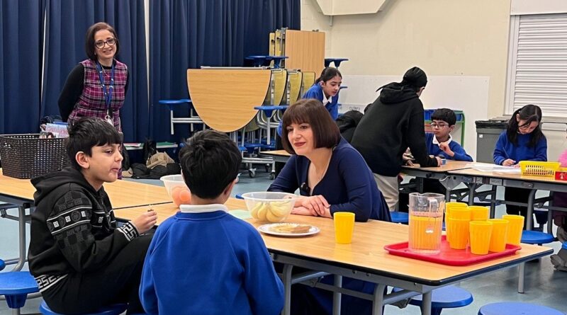 Education Secretary Bridget Phillipson speaking with the children at Longsight Community Primary hall
